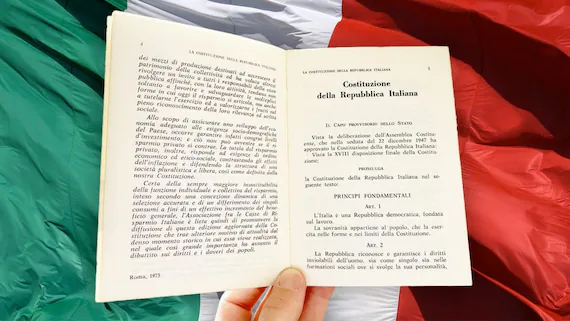 2 giugno 1946: l'alba della Repubblica 
Consegna della Costituzione ai Diciottenni 
80 anni di Repubblica - 80 anni di Voto delle Donne